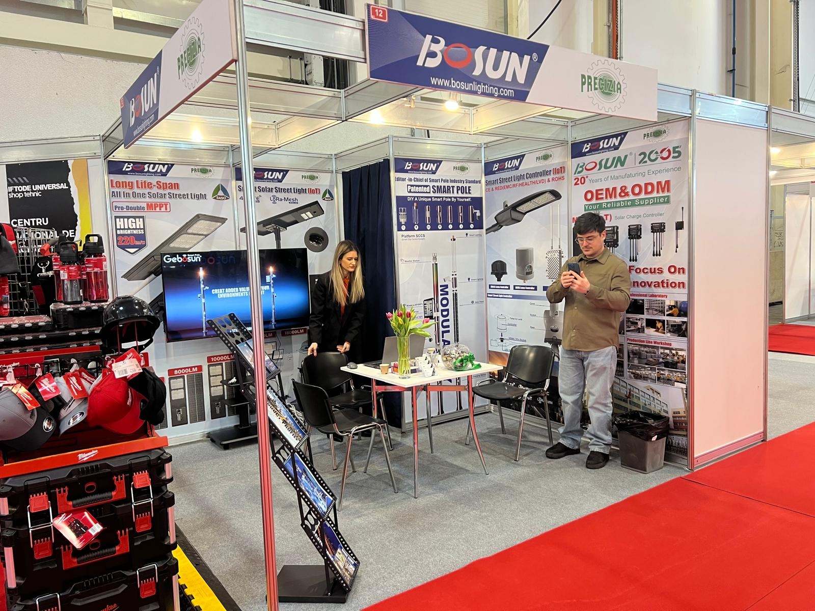 Smart solar street lighting system with IoT control showcased at international renewable energy expo